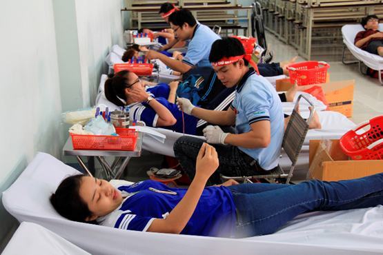 Đối thoại với thanh niên trong và ngoài nước