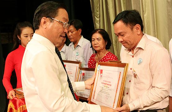 TP.HCM: Tôn vinh 802 cá nhân hiến máu tình nguyện