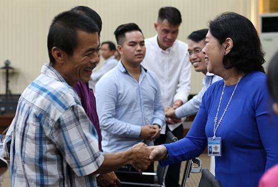 Sở GD-ĐT TP.HCM: Trao tặng 400 triệu đồng giúp đỡ các hiệp sĩ xả thân bắt cướp