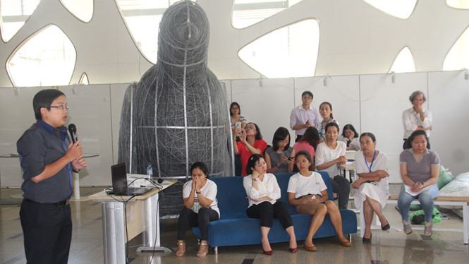 Ngày 1.3.2017, Trường ĐH Hoa Sen chuyển giao từ HĐQT cũ sang mới. Sau đó, PGS-TS Lưu Tiến Hiệp làm hiệu trưởng thay TS Bùi Trân Phượng /// ĐĂNG NGUYÊN