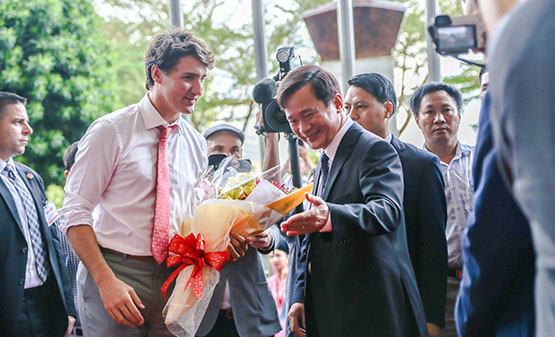 Thủ tướng Canada khích lệ sinh viên suy nghĩ, hành động