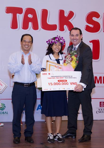 Chung kết cuộc thi “Think Fast, Talk Smart”: Trang bị nhiều kiến thức, kỹ năng cho người tham gia