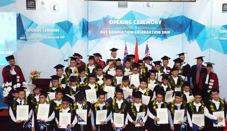 Lễ khai giảng, tốt nghiệp và kỷ niệm 10 năm hợp tác đào tạo Quốc tế