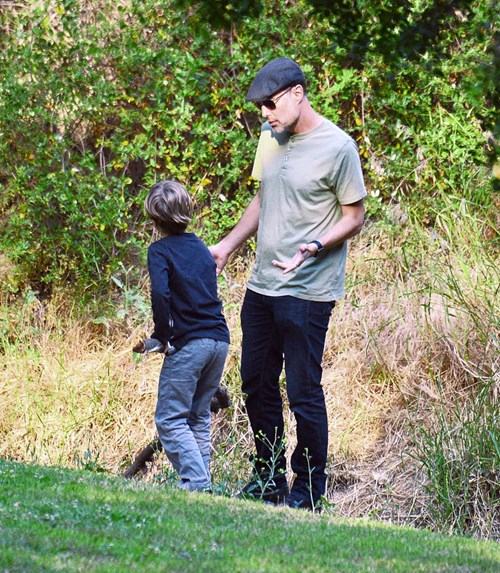 Hình ảnh đầu tiên của các con nhà Brangelina sau khi Jolie đòi ly hôn - ảnh 2