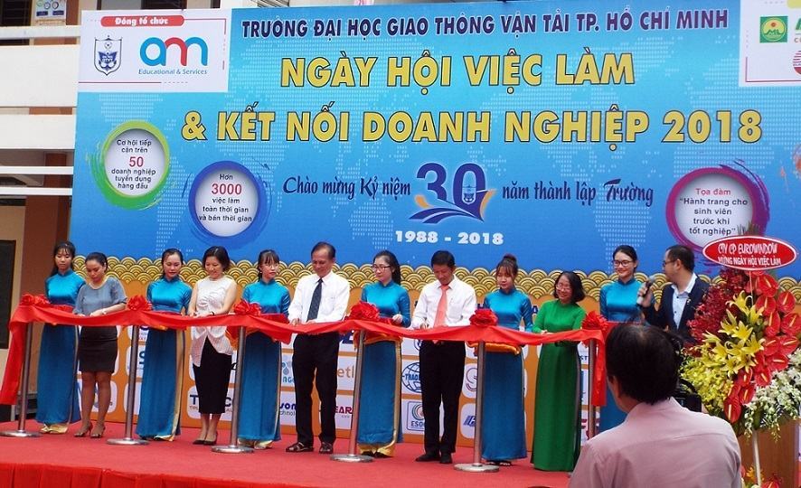 Hơn 3.000 việc làm chờ sinh viên tại Ngày hội việc làm & kết nối doanh nghiệp