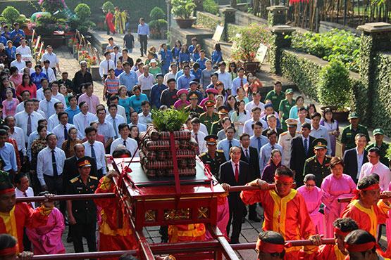 TP.HCM: Lãnh đạo thành phố và người dân nô nức tham dự Hội xuân Phương Nam