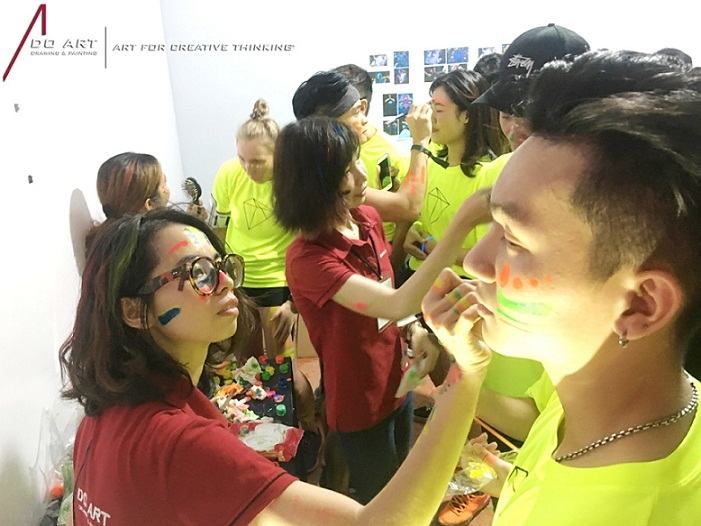 Hòa mình cùng đường chạy bóng đêm Prisma