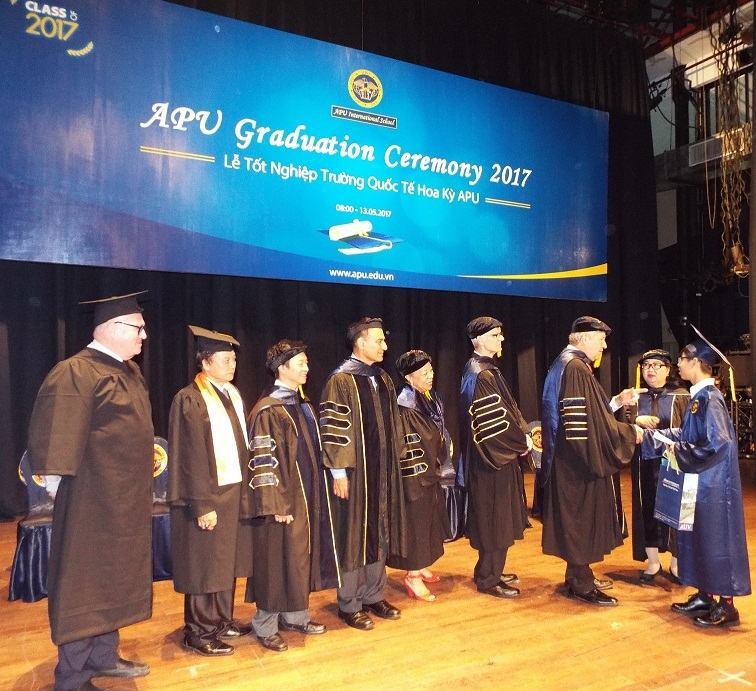 Trường Quốc tế APU làm lễ tốt nghiệp cho học sinh 2016- 2017