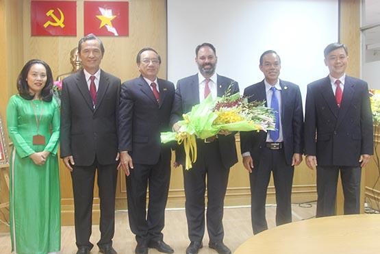 Trường CĐ Kinh tế – Kỹ thuật TP.HCM mở rộng hợp tác quốc tế