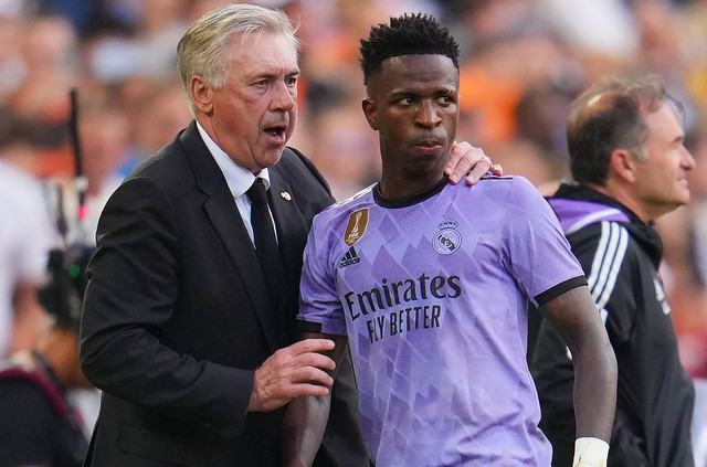 HLV Ancelotti bảo vệ Vinicius, chỉ trích giải La Liga gặp vấn nạn phân biệt chủng tộc