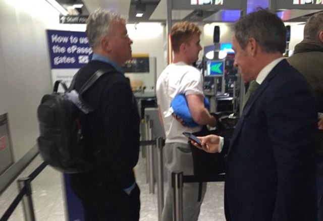 HLV Hiddink sẽ tiếp tục hủy hoại Chelsea - ảnh 1