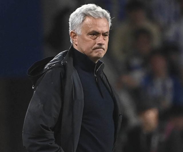 HLV Mourinho hẹn HLV CLB Real Sociedad dự Champions League mùa sau