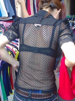 “Hở” có là… sành điệu?