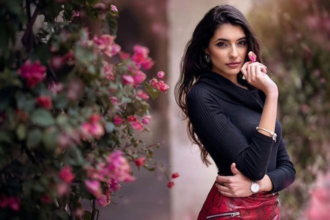 Nhan sắc hoa hậu Thế giới Tây Ban Nha mang khẩu trang khi đăng quang 5