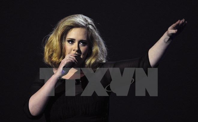 “Họa mi nước Anh” ký hợp đồng thu âm 130 triệu USD với Sony