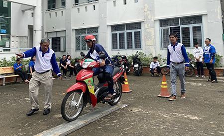 Chung tay đảm bảo trật tự an toàn giao thông