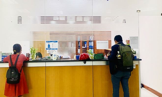 Sinh viên nộp học phí tại một trường đại học	 /// Ảnh: Hà Ánh