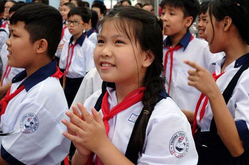 Học sinh lớp 6 trường THCS Cửu Long (quận Bình Thạnh, TP HCM). Ảnh: Mạnh Tùng.