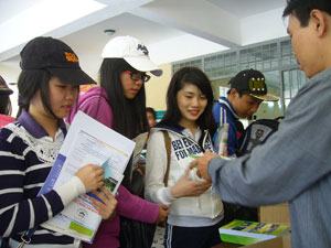 Học sinh Đồng Nai quan tâm ngành lương cao