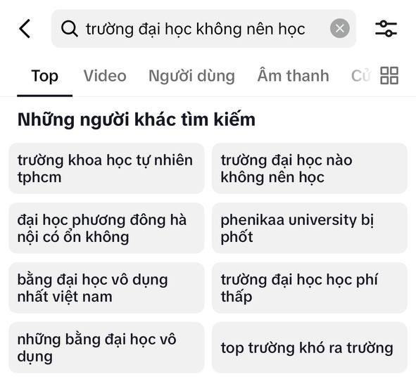 review truong dai hoc anh 4