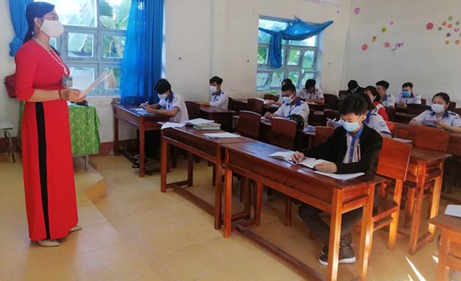 Học sinh tại Cà Mau đã trở lại trường sau nhiều tháng nghỉ phòng dịch Covid-19 /// Vũ Lâm