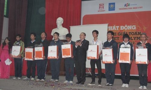 Học sinh THPT lần đầu tham gia Violympic