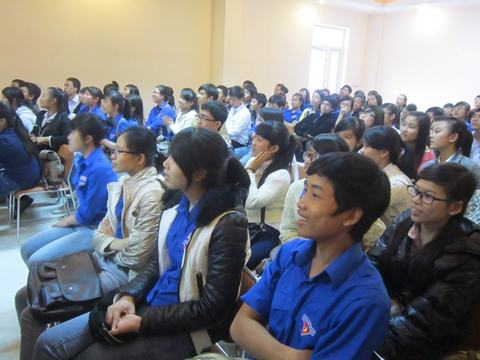 C&aacute;c em học sinh rất th&iacute;ch th&uacute; khi được l&agrave;m sinh vi&ecirc;n.