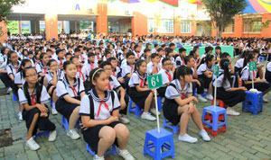 Học sinh TP viết Thư xuân cho biển đảo