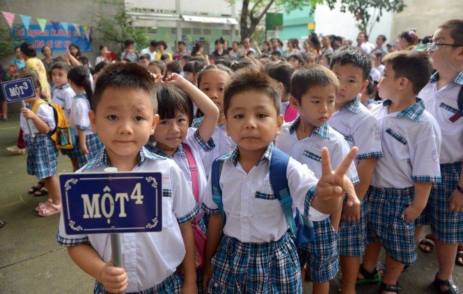 Học sinh&nbsp;TP.HCM&nbsp;rạng rỡ trở lại trường sau nghỉ hè 