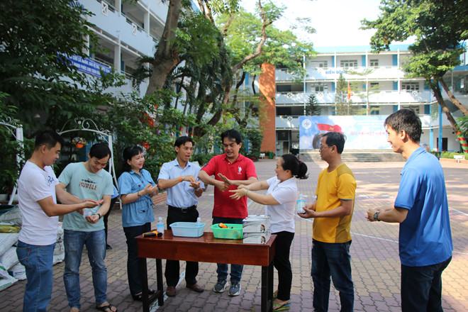 Học sinh TP.HCM tiếp tục nghỉ học đến hết ngày 5.4 vì dịch Covid-19