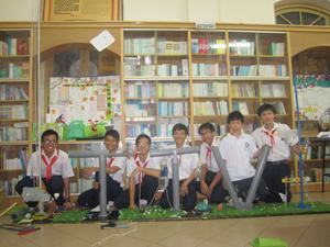 Học sinh với nghiên cứu khoa học: Bài 1: Bảo vệ môi trường từ đồ phế thải