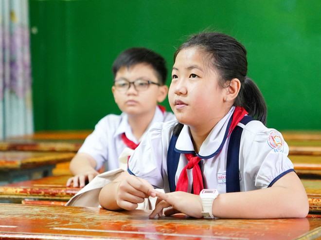 Học sinh lớp 5 sẽ học lớp 6 năm sau theo chương trình - sách giáo khoa mới /// ĐỘC LẬP