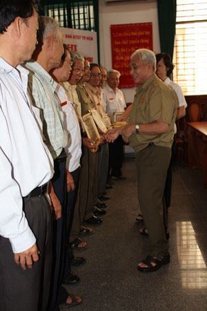 Hội cựu chiến binh tham gia xây dựng văn hóa giao thông