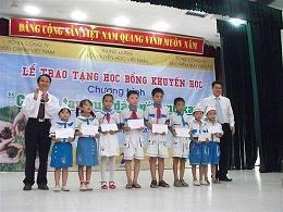 Hội Khuyến học Việt Nam: Sẽ tăng mức học bổng cho học sinh nghèo