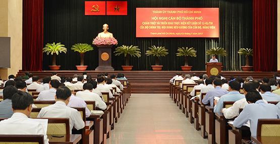 Muốn làm tốt công tác cán bộ: Phải có sự phân công, theo dõi công tác nhận xét, đánh giá