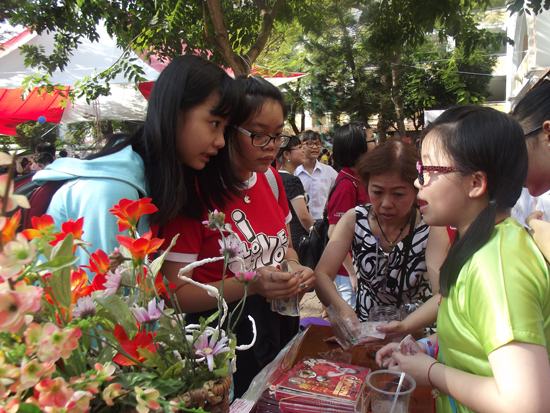 Hội xuân đong đầy niềm vui