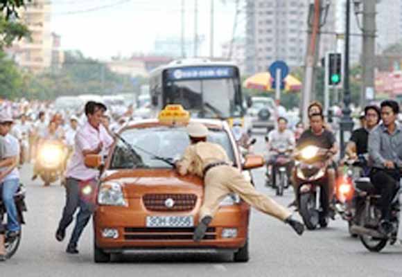 Hôm nay bắt đầu thanh, kiểm tra 12 hãng taxi