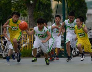 Hơn 100 đội dự giải bóng rổ học sinh TP.HCM 2014