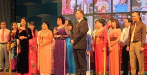 Hơn 1.000 cán bộ, giáo viên tiếng Anh tăng cường được tuyên dương