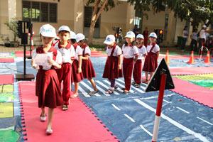 Hơn 13 ngàn học sinh tham gia đi bộ an toàn