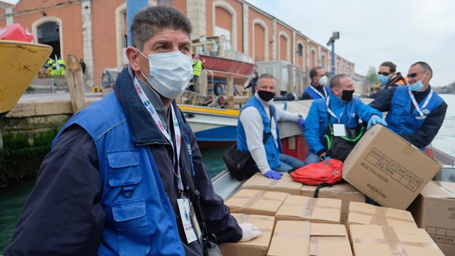 Hơn 3 triệu người nhiễm Covid-19 toàn cầu, nhiều tâm dịch tái mở cửa - ảnh 1