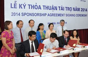 Hơn 3 tỷ đồng tài trợ Quỹ bảo trợ trẻ em Việt Nam