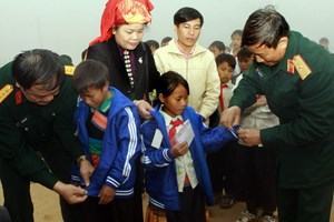 Hơn 3.300 tấn gạo hỗ trợ học sinh khó khăn tỉnh Sơn La