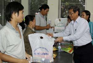 Hơn 420 tỉ đồng chăm lo cho công nhân lao động