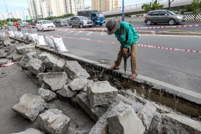 Hơn 55 tỷ đồng nâng cấp 8,5 km đại lộ Võ Văn Kiệt ở TP HCM