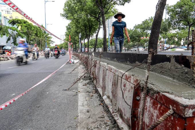 Hơn 55 tỷ đồng nâng cấp 8,5 km đại lộ Võ Văn Kiệt ở TP HCM