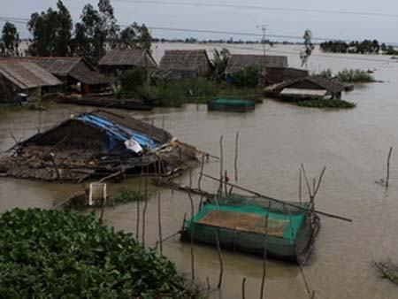 Hơn 62.000 học sinh vùng lũ trở lại trường