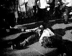 Hỗn chiến trong quán ăn, hai người bị hạ gục