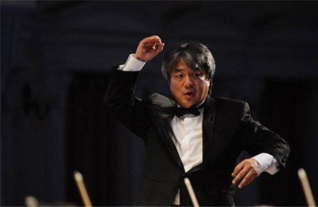 Nhạc trưởng Honna Tetsuji. Ảnh tư liệu