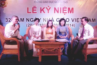 Họp mặt giao lưu nhà giáo ưu tú